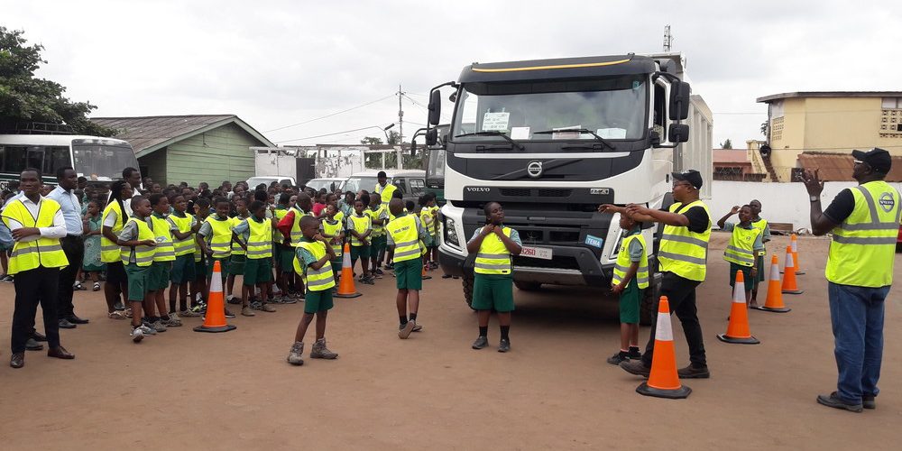 VTC Volvo Trucks FMX SMT Africa Camion